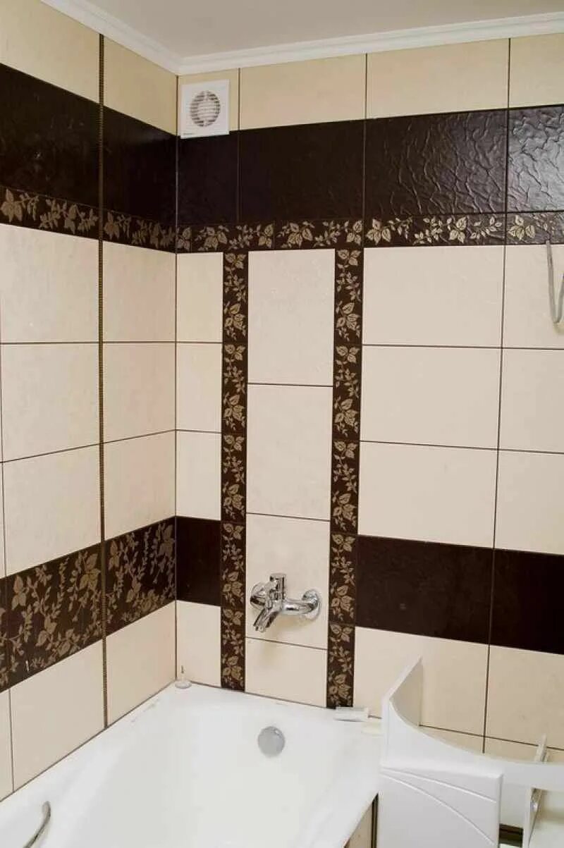 Показать фото плиток в ванной Выложу кафель, керамогранит, установка сантехника, проводка - Cтроительные услуг