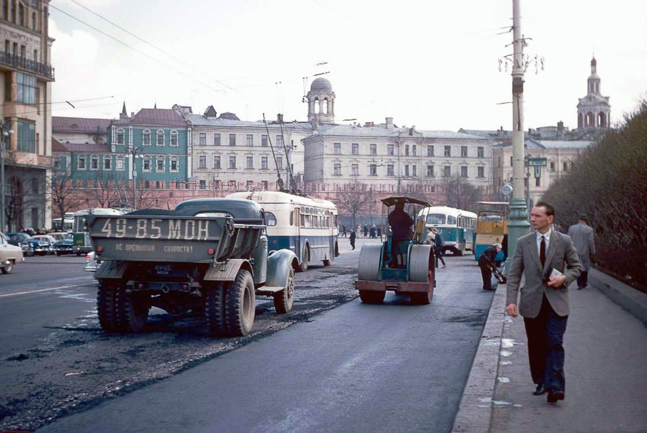 Показать фото улица советская Москва, 1962г. Назад в СССР Фотострана Пост № 2719275162