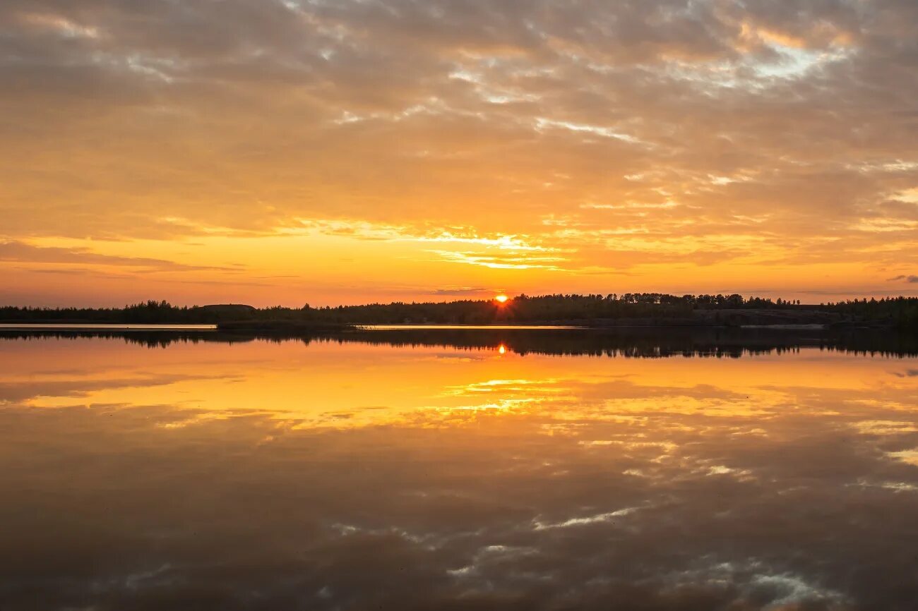 Показать фото заката над озером foto-tula.ru - ФотоТула. Верёвченко Михаил. Закат над озером.