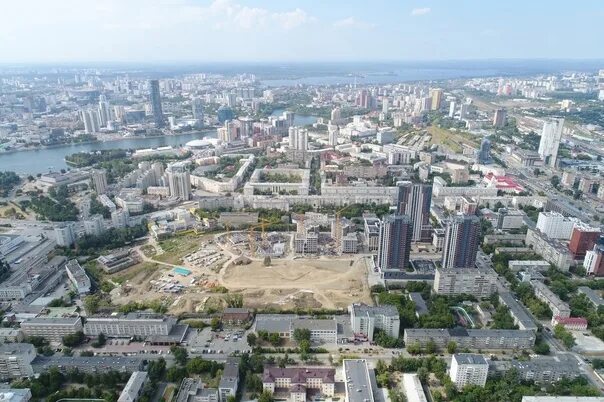 Показать город екатеринбург фото Flying over Yekaterinburg Photo: Vladimir Zadumin 2022 Интересный Екатеринбург В