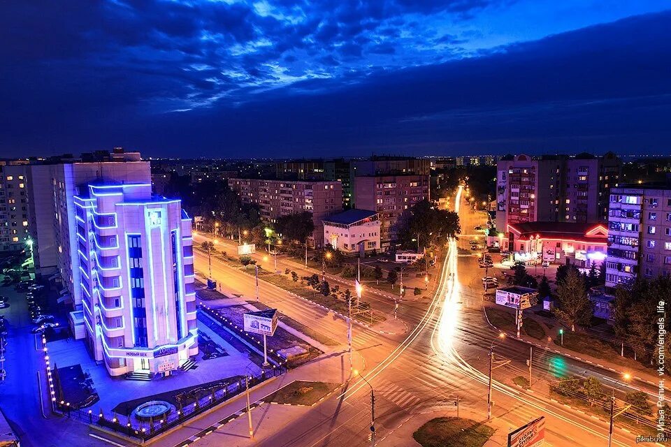 Показать город энгельс фото Ночь в моем городе Пикабу