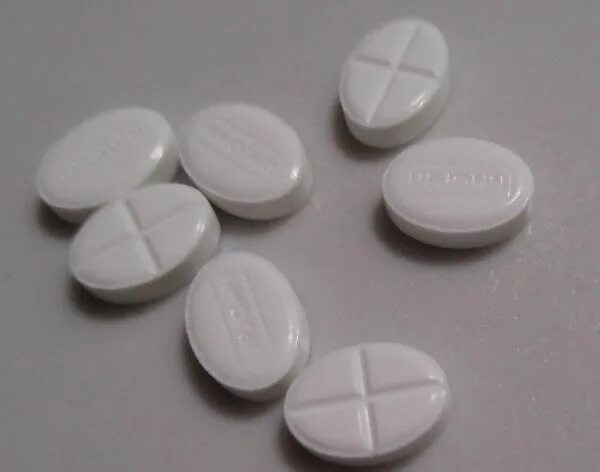 Показать на таблетки 1 2 фото риска на таблетке медрол Всё про лекарства