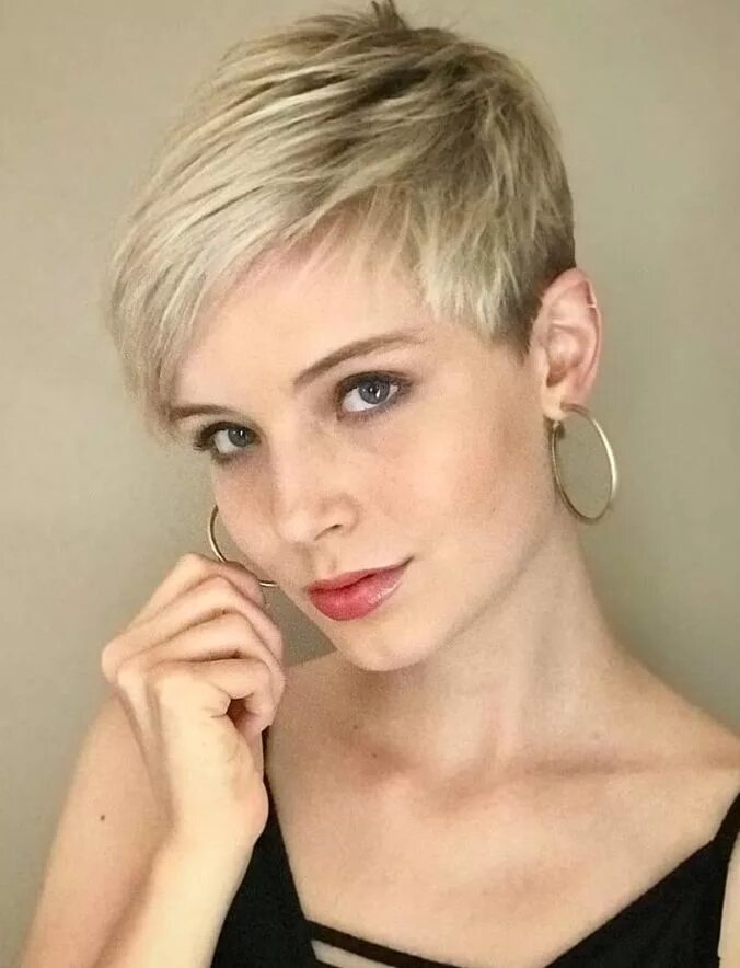 Показать очень короткие женские стрижки 60 Cool Short Pixie Haircut And Hair Style Ideas For Woman - Page 13 of 60 - Pix