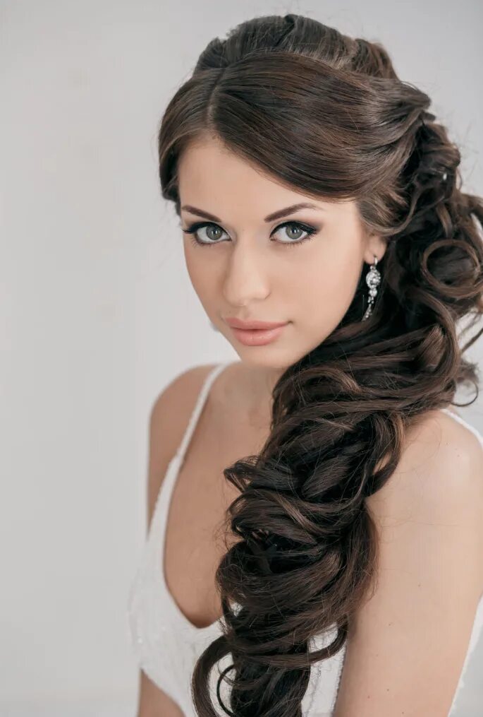 Показать прически на длинные Wedding Hairstyle Ideas for Long Hair - MODwedding Long hair styles, Wedding hai