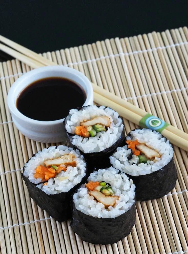 Показать роллы и суши фото Soy-Glazed Tofu Sushi (or Sushi Bowl) Sushi recipes, Tofu sushi, Food