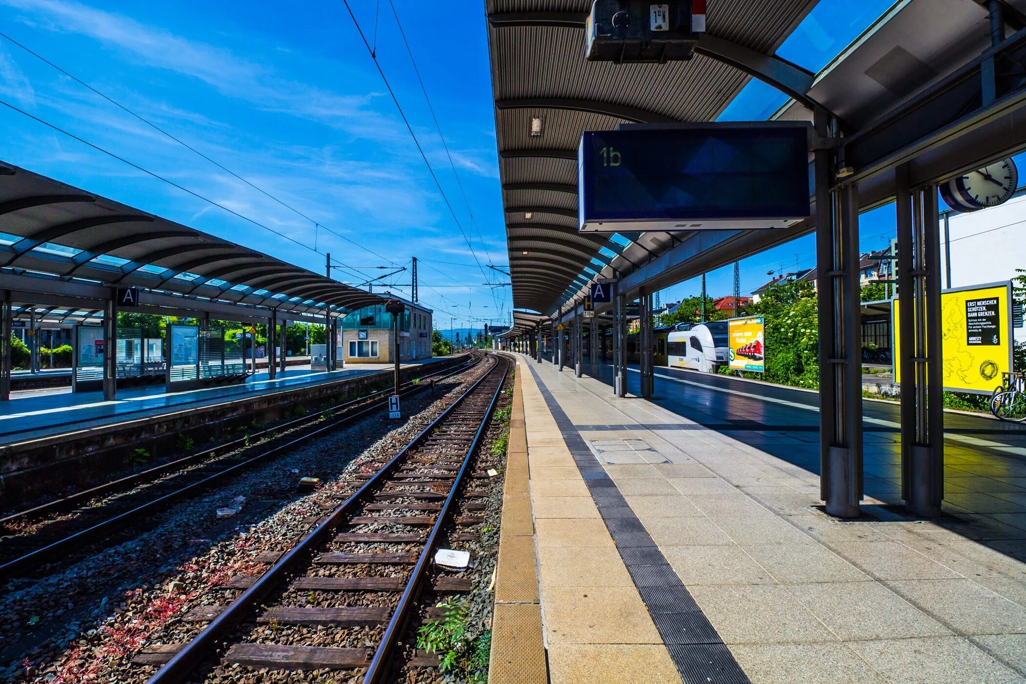 Показать станцию на фото Free Images : track, overpass, vehicle, train station, lane, public transport, m