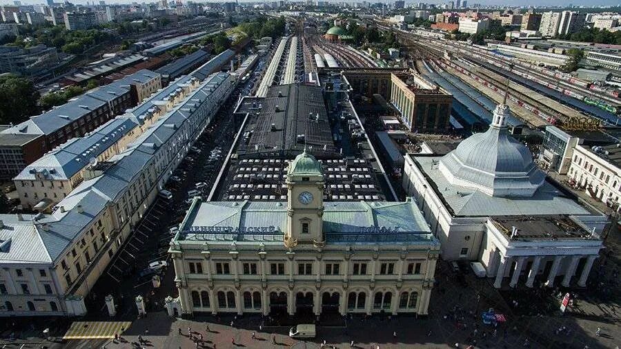 Показать станцию на фото Ленинградский, Ярославский и Казанский вокзалы в Москве объединят Новости общест