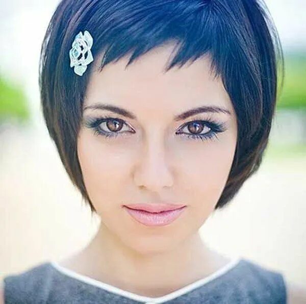 Показать стрижки с короткой челкой 40 Fashionable Bob Haircuts Ideas Art and Design Long bob hairstyles, Short hair