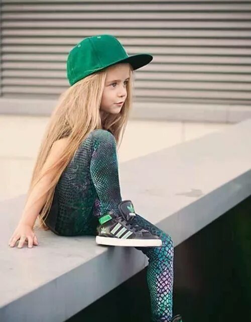 Покажи девочки крутые фото so cute!!! via Facebook on We Heart It Little girl fashion, Kids fashion girl, K