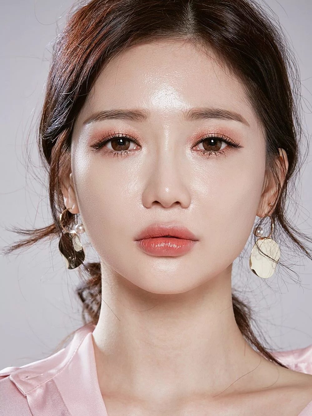 Покажи фотки корейского макияжа Spring makeup, korean makeup, #3ce Spring makeup, Fashion makeup, Korean makeup 