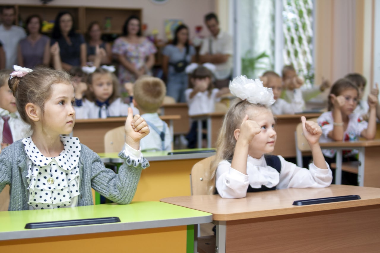 Покажи фото 5 школы В пятой школе отпраздновали день знаний - Лента новостей Херсона