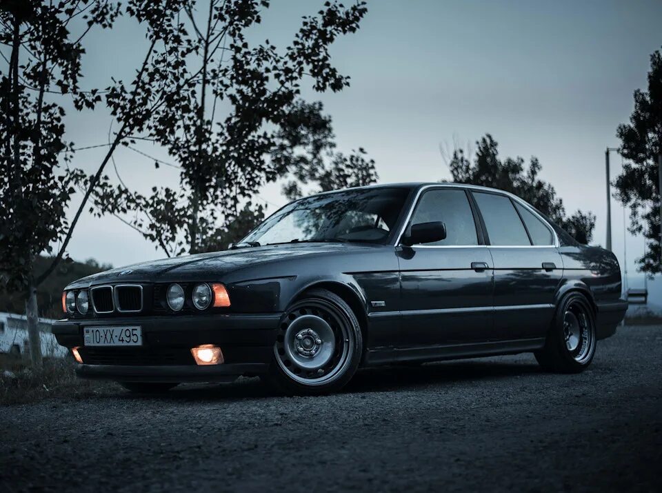 Покажи фото бмв е 34 Razvarki 9,8j /8,6j R17 - BMW 5 series (E34), 2,5 л, 1994 года колёсные диски DR