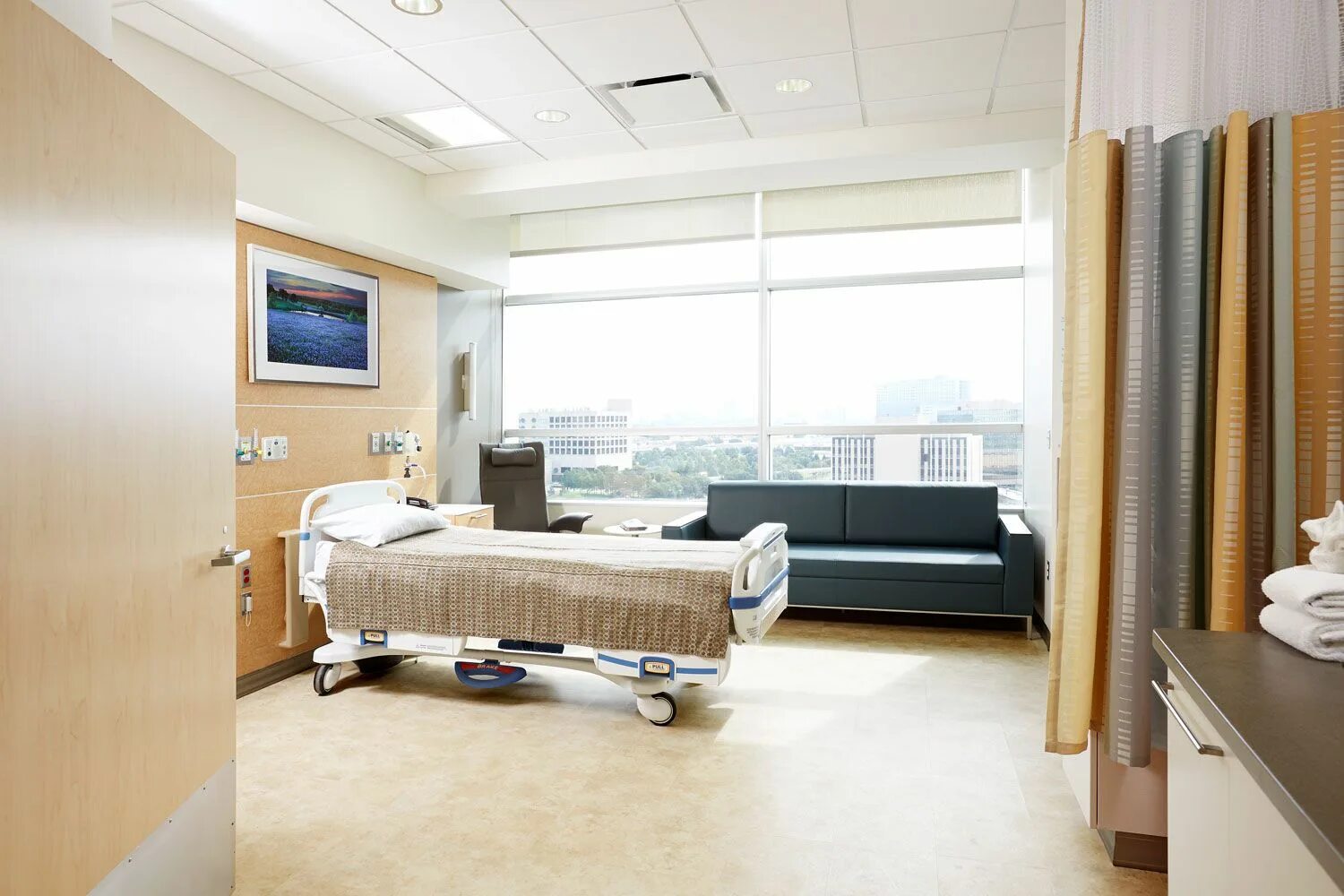 Покажи фото больницы Картинки по запросу beds hospital Hospital interior, Luxury house designs, House