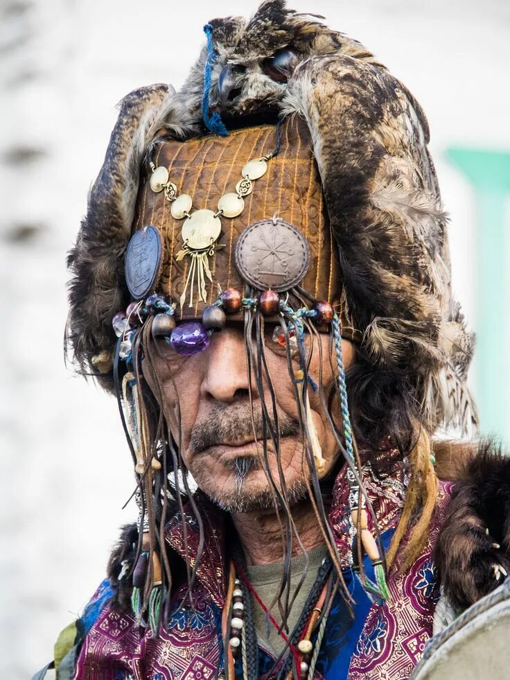 Покажи фото брата шамана Ritual at the shaman ... Shaman, Fantasy costumes, World cultures