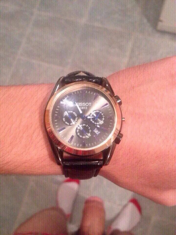 Покажи фото часов Неоригинальный коврик в багажник. - BMW 1 series (F20), 1,6 л, 2012 года аксессу