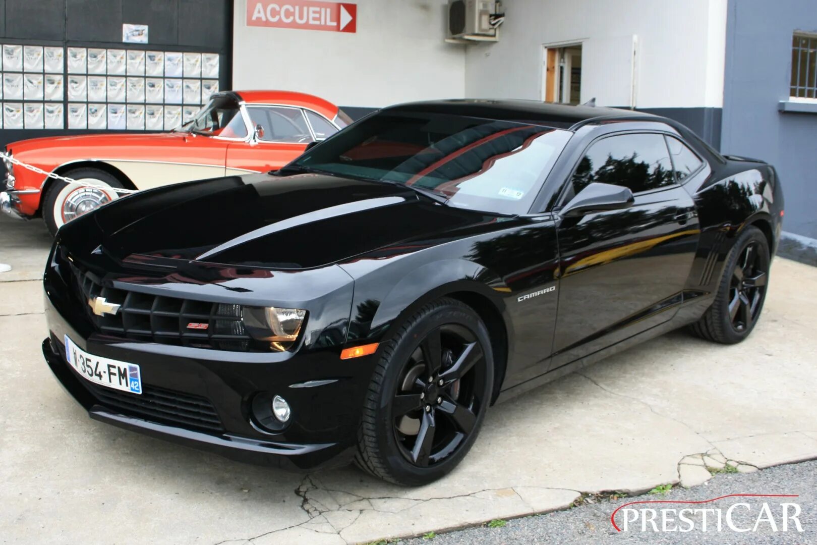 Покажи фото черный шевроле камаро гоночный Chevrolet camaro noir - Chevrolet Camaro: A Special Edition for its 50th Anniver