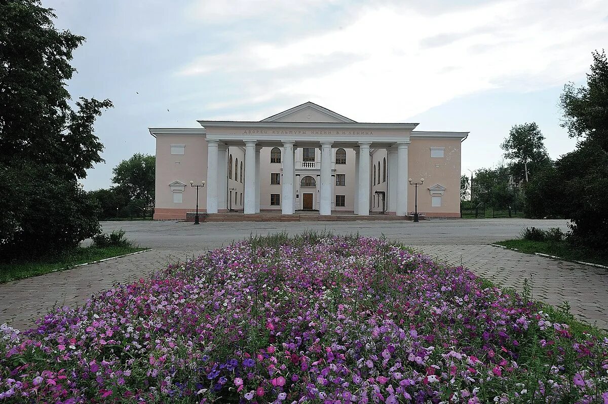 Покажи фото дом культуры Файл:Дворец культуры (Скопин).jpg - Википедия