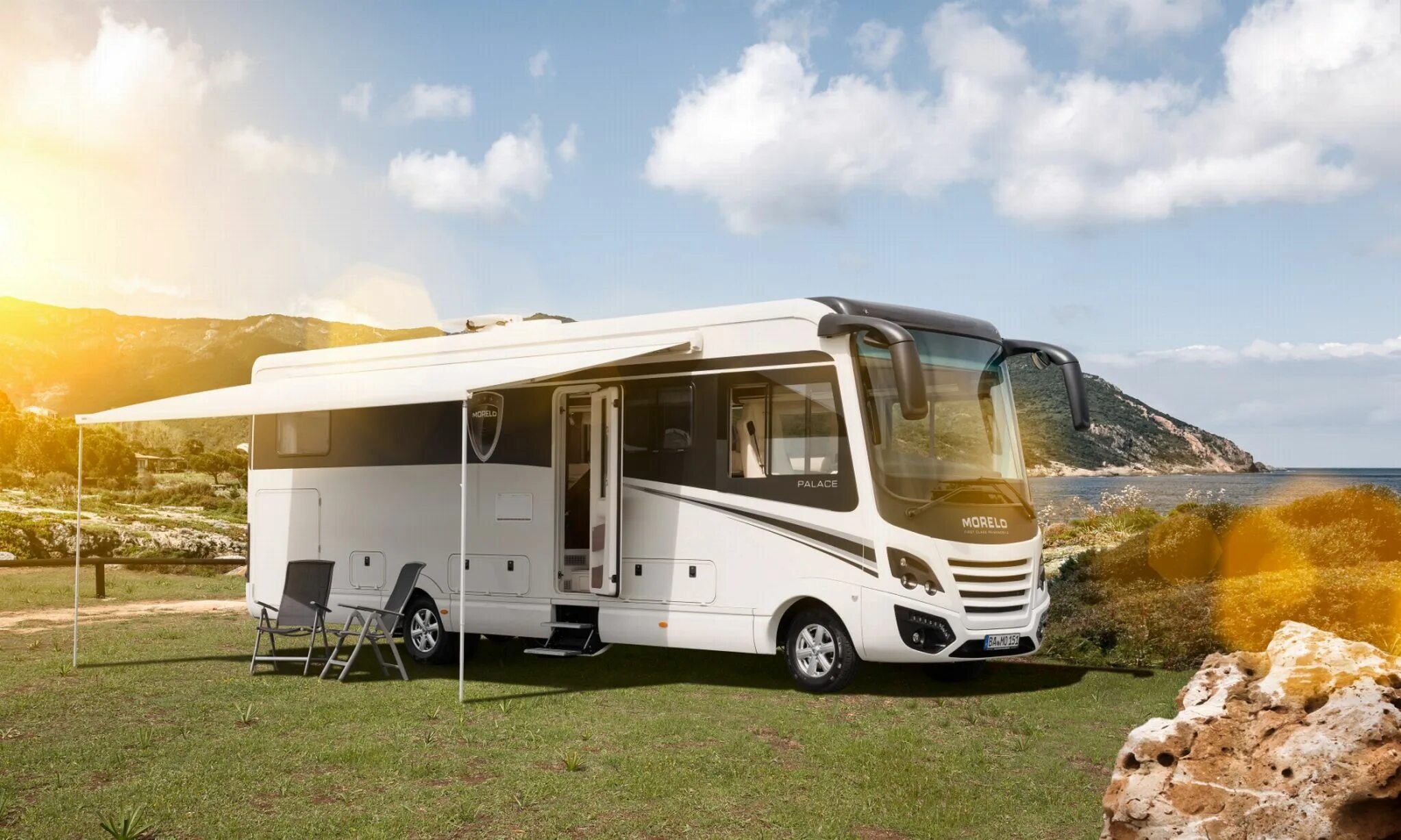 Покажи фото дом на колесах Caravan and Motorhome Show 2016 - Morelo Palace 90G - Manchester Evening News