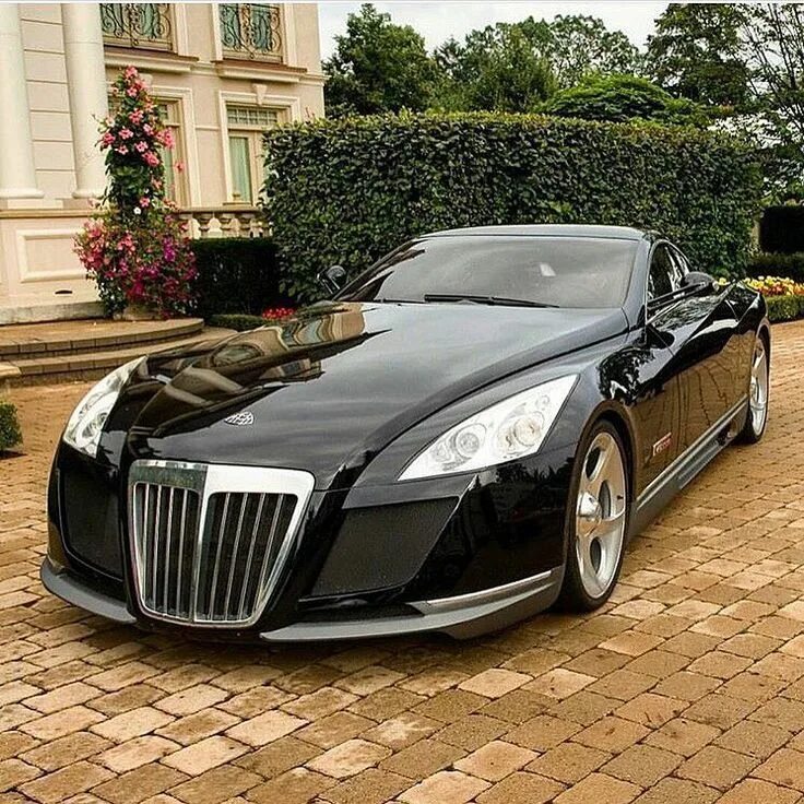 Покажи фото дорогих машин Maybach nel 2024