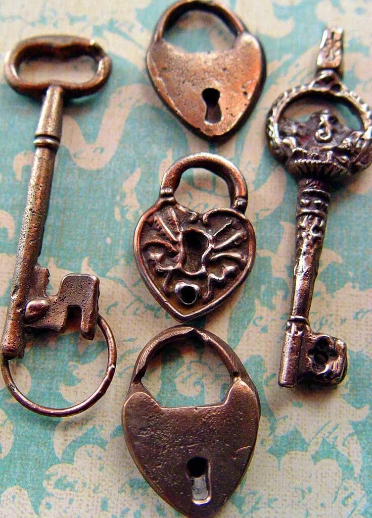 Покажи фото ключ Lock and Key Fantastic Home Vintage keys, Skeleton key lock, Old keys