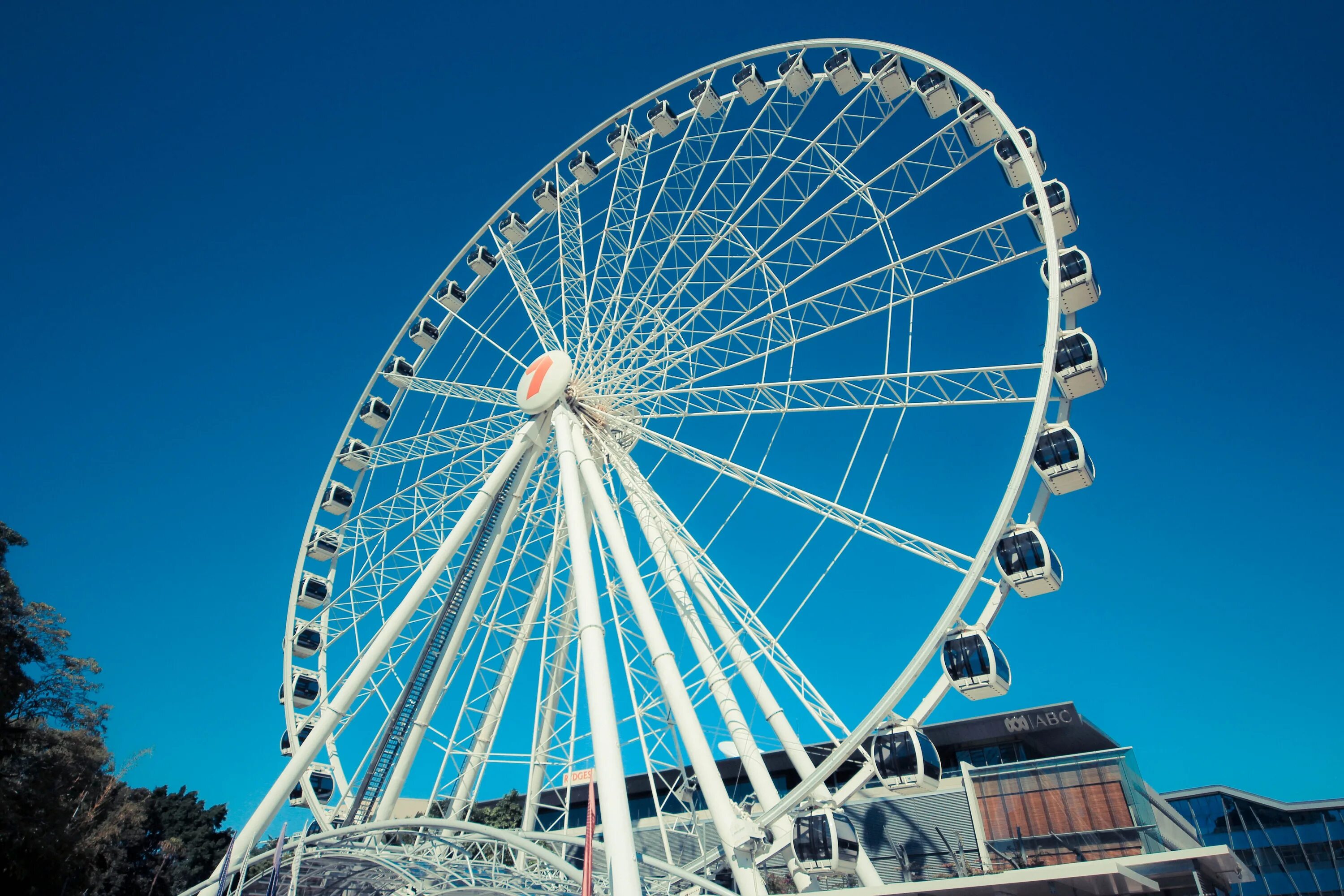 Покажи фото колесо обозрения Free Images : photography, building, ferris wheel, amusement park, landmark, blu