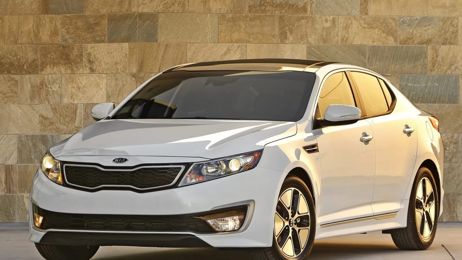 Покажи фото машины киа KIA Optima Hybrid 2.4 гибридный 2011 на DRIVE2