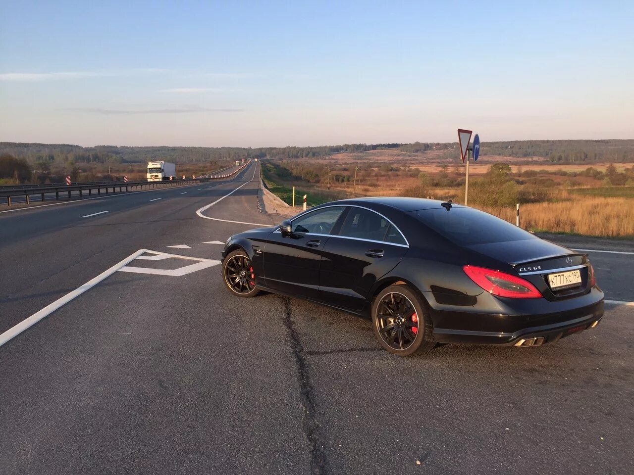 Покажи фото мерседес банан Пару фоток по трассе М1/Е30 - Mercedes-Benz CLS (C218), 3 л, 2012 года фотографи