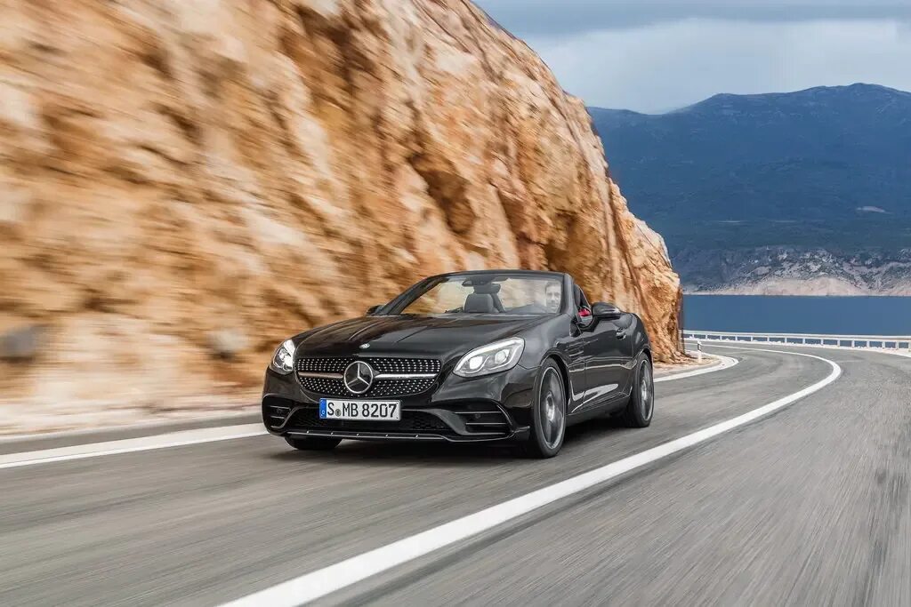 Покажи фото мерседеса Mercedes-Benz SLC-Class 2016, 2017, 2018, 2019, открытый кузов, 2 поколение, R17