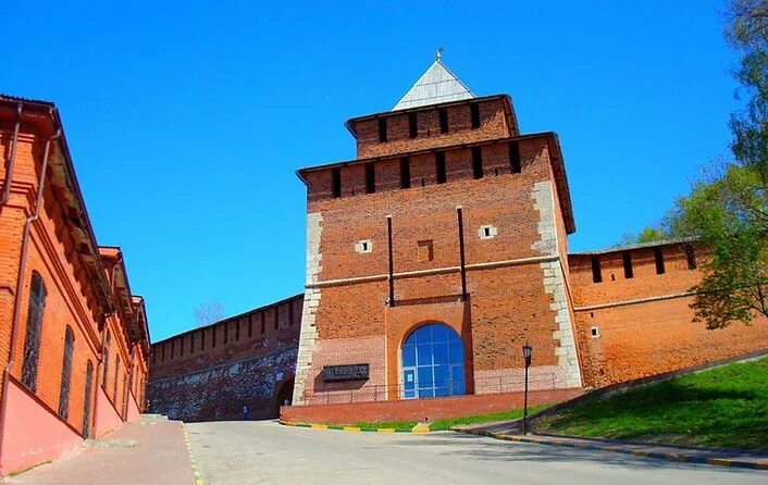 Покажи фото нижегородского кремля Ивановская башня Нижегорордского Кремля Internizhny Children