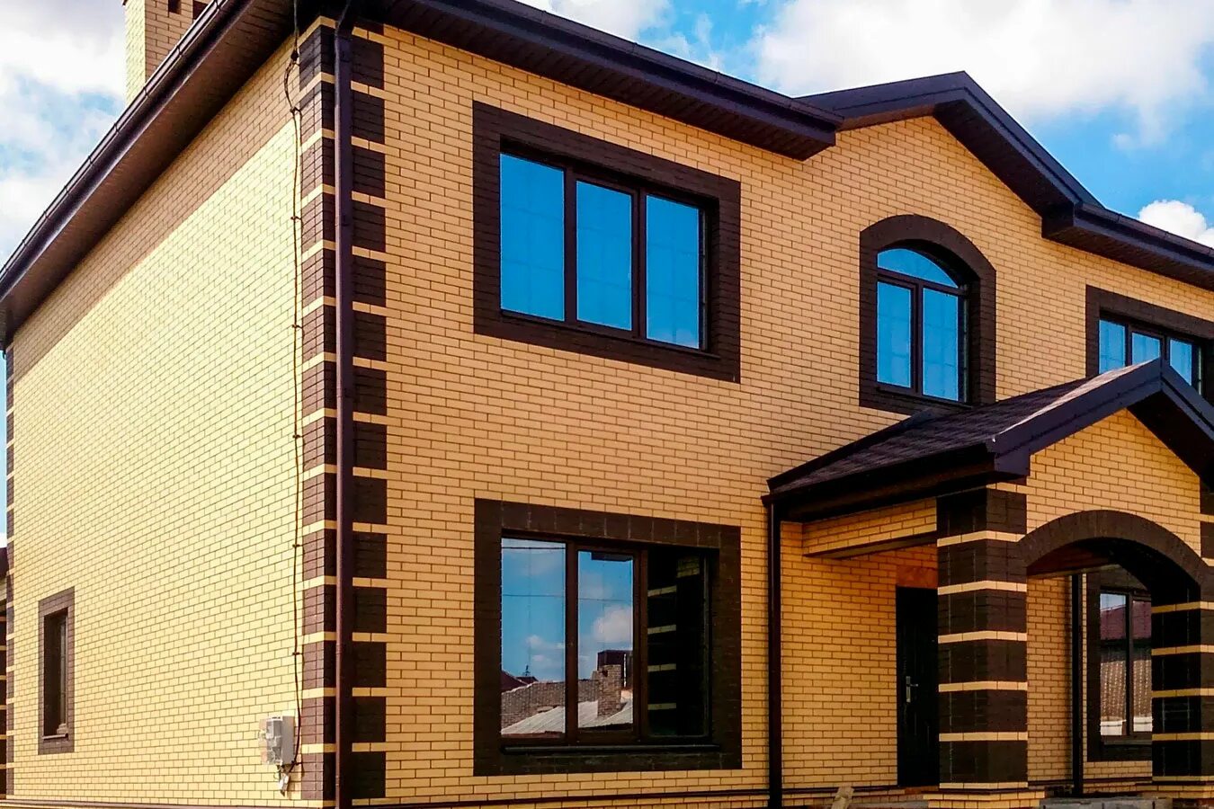 Покажи фото облицовочного кирпича Кирпич облицовочный Кетра М150 1.4НФ Солома - купить в Казани