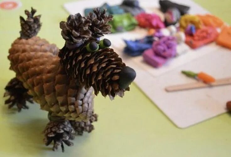 Покажи фото поделок из шишек Поделки из шишек VK Pine cone crafts, Cones crafts, Crafts for kids