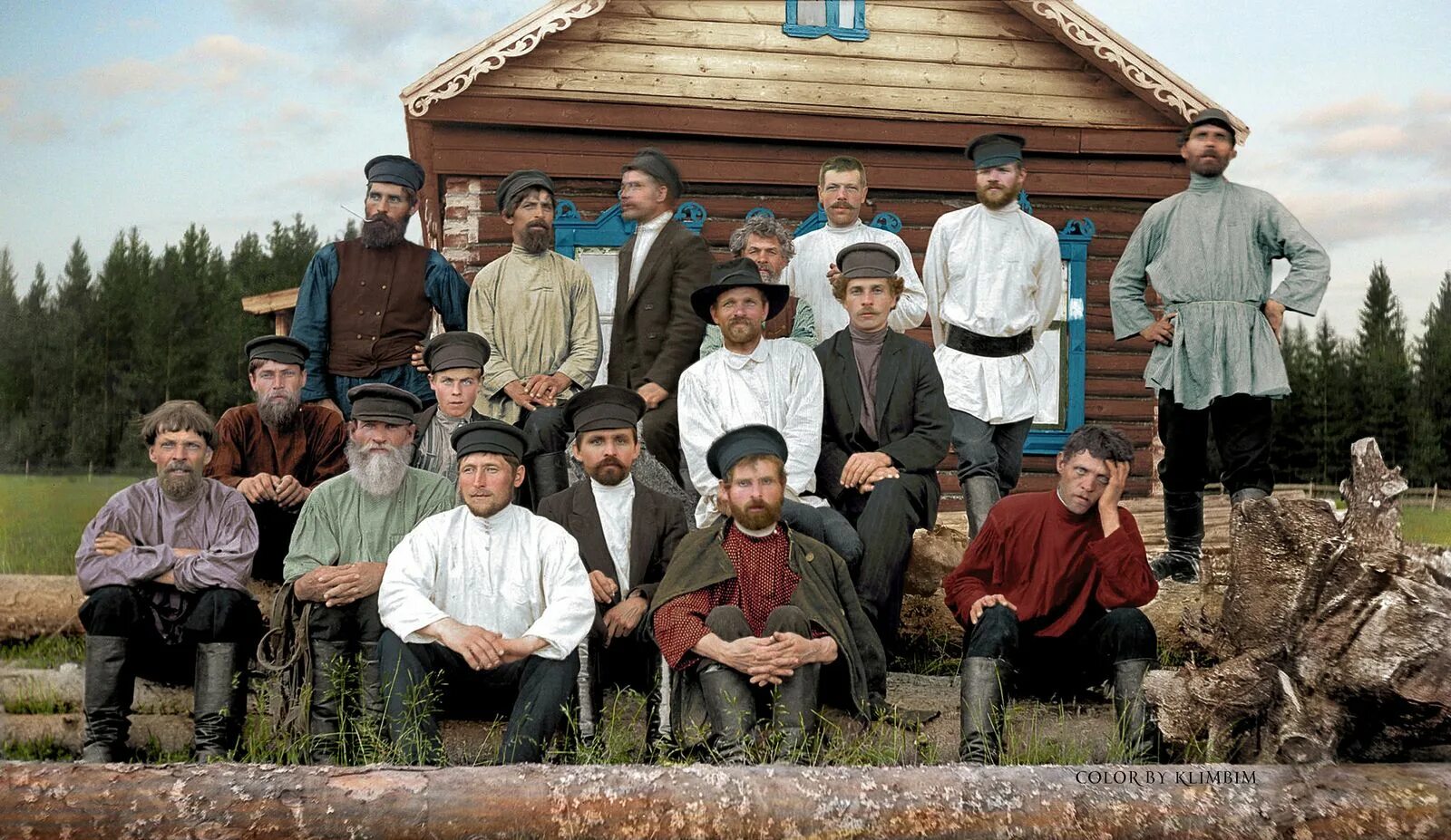 Покажи фото российской империи Crew of furniture makers. Village Saburovo. Russia, 1900s Photo: Samuel Hopwood 