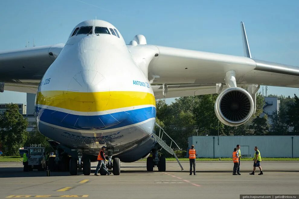 Покажи фото самого большого самолета в мире The World's Largest Aircraft in 32 Massive Pictures