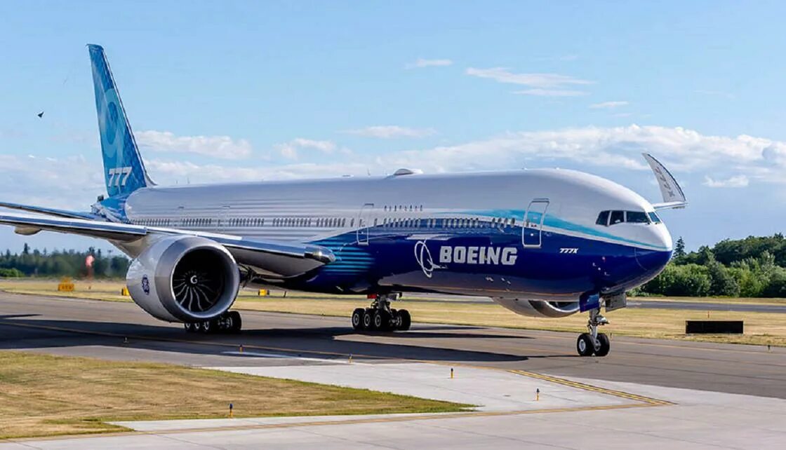 Покажи фото самолетов Самолет Boeing 777X провел свой первый полет