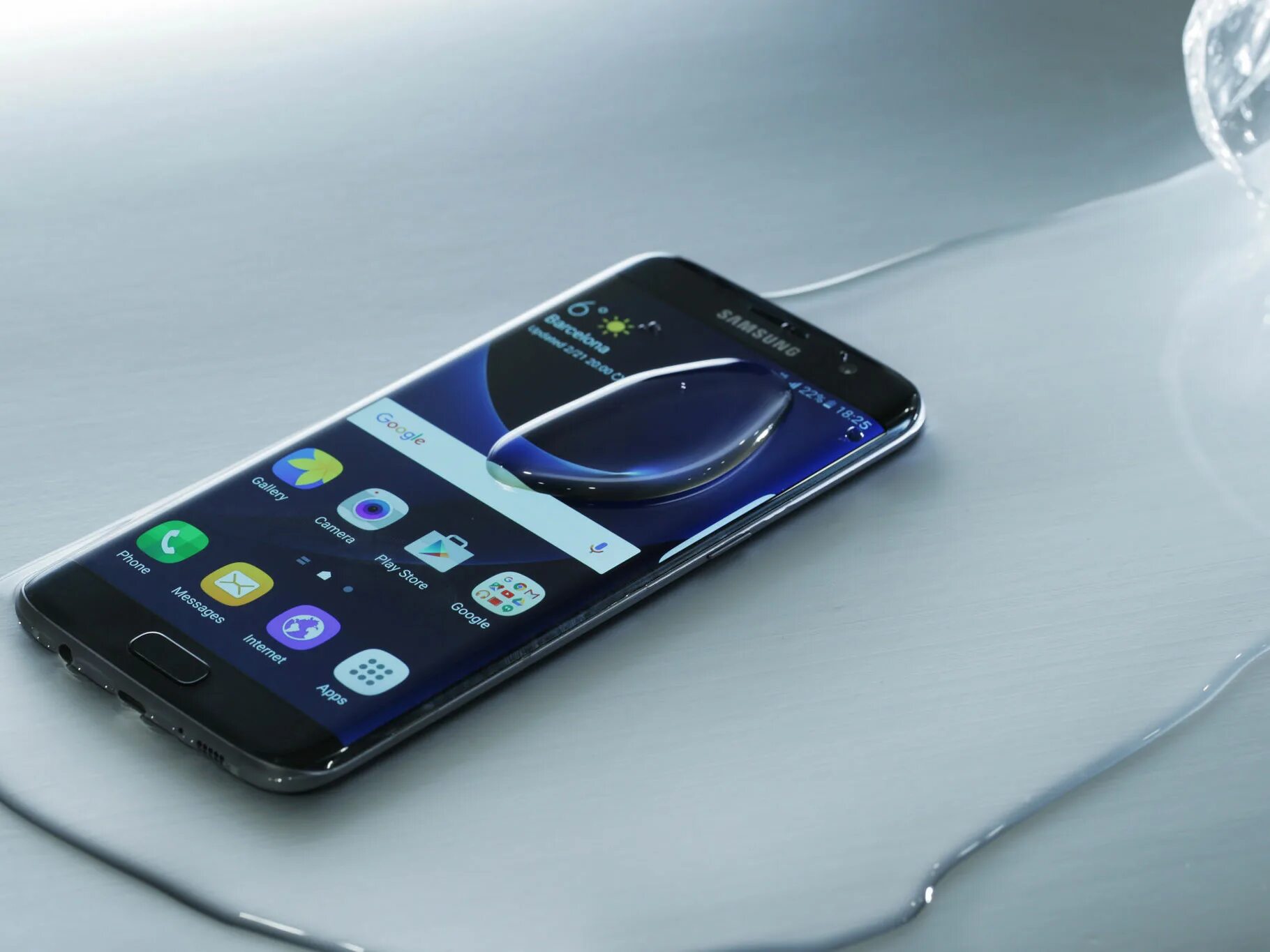 Покажи фото самсунг Samsung launches Galaxy S7 and S7 Edge with dual-pixel AF