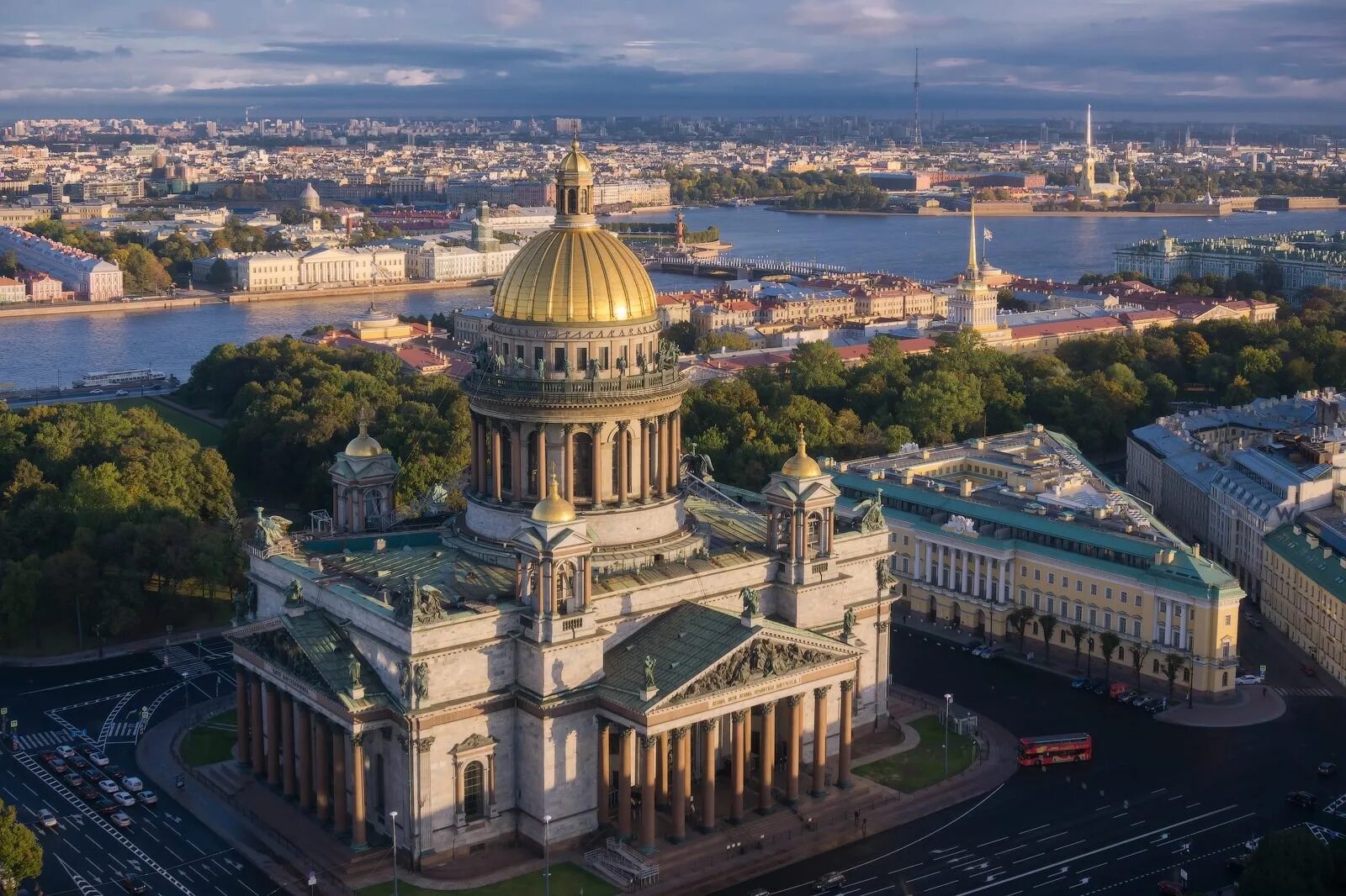 Покажи фото санкт петербурга Индивидуальная экскурсия Соборы СПб