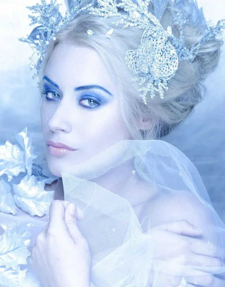 Покажи фото снежной королевы The Frozen Queen Ice queen makeup, Frozen queen, Fantasy makeup