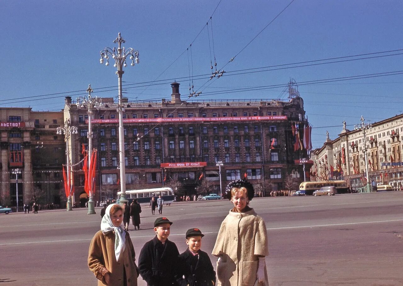 Покажи фото советского союза The Soviet Union as viewed by foreigners: Herb Gouldon in Moscow of 1961 Цветная