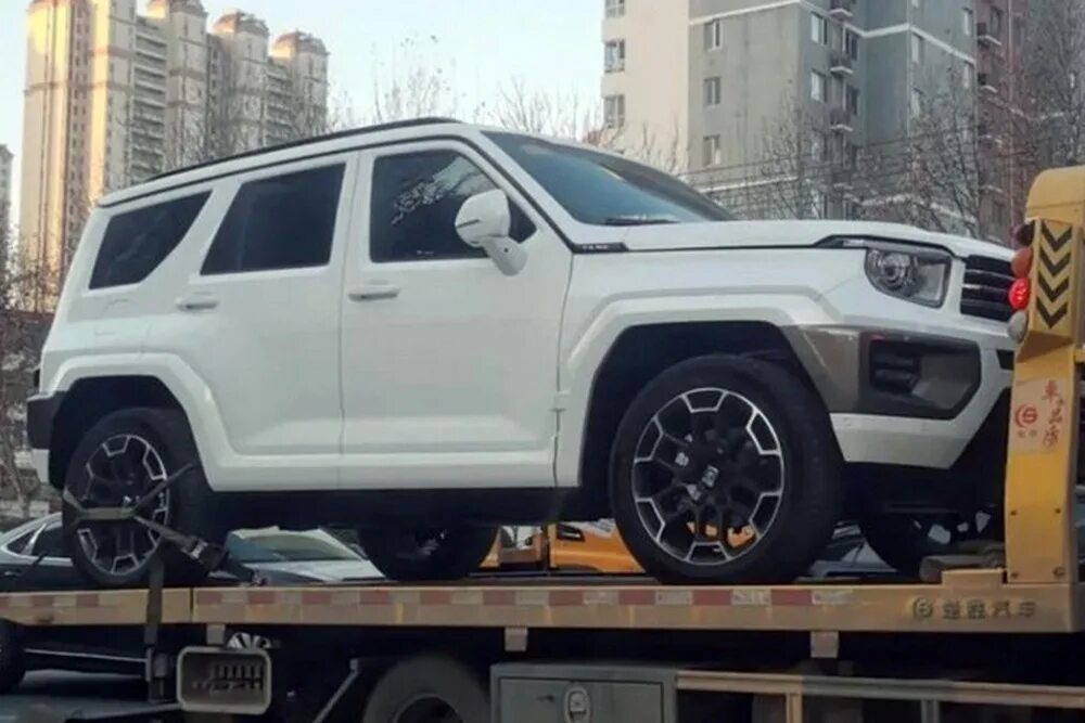 Покажи фото танк 700 Tank 700 вновь попозировал папарацци. Теперь с обвесом в стиле Mercedes-AMG - Ро