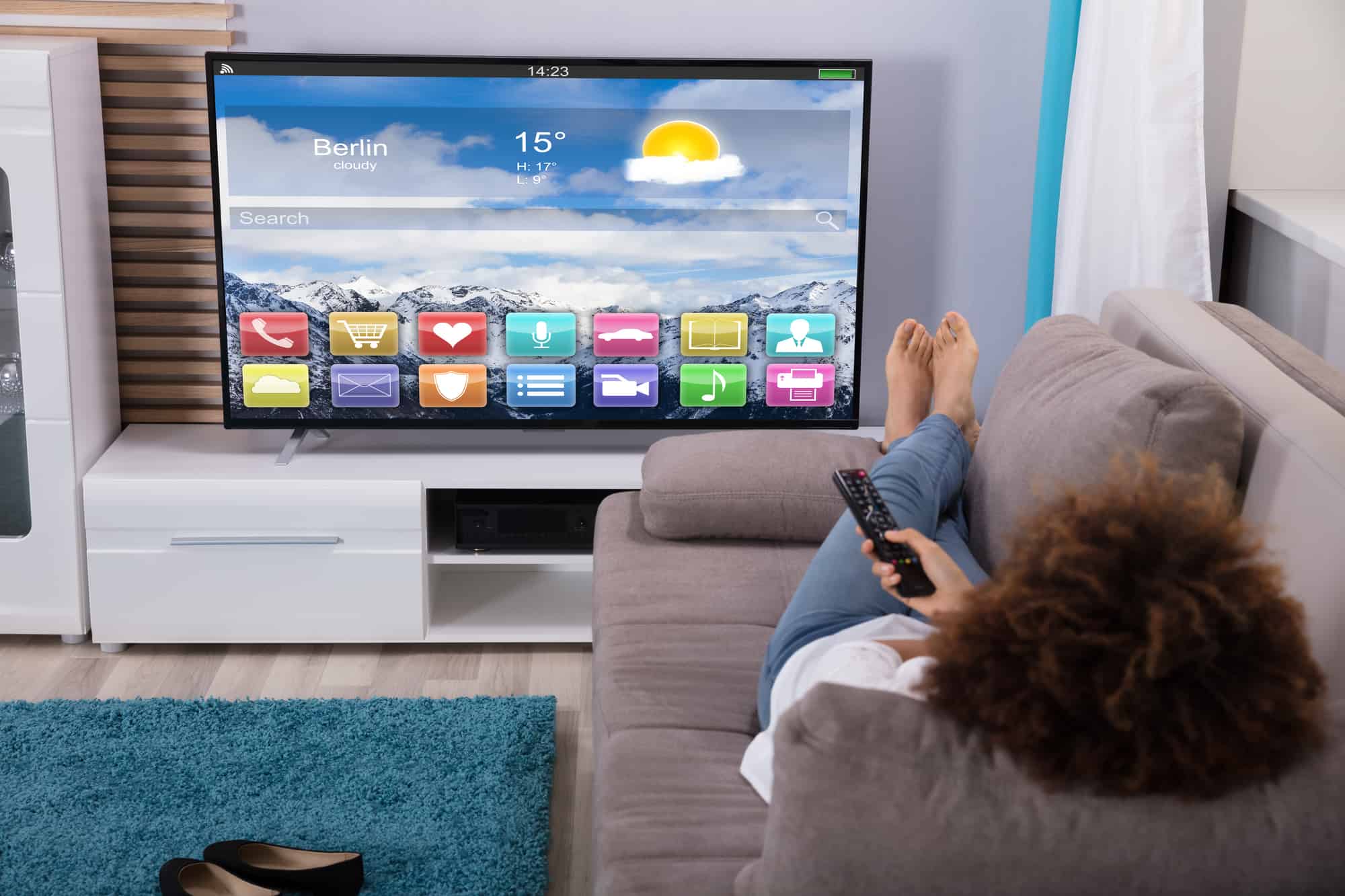 Покажи фото телевизора How Can I Tell My TV Is A Smart TV? (8 Ways)