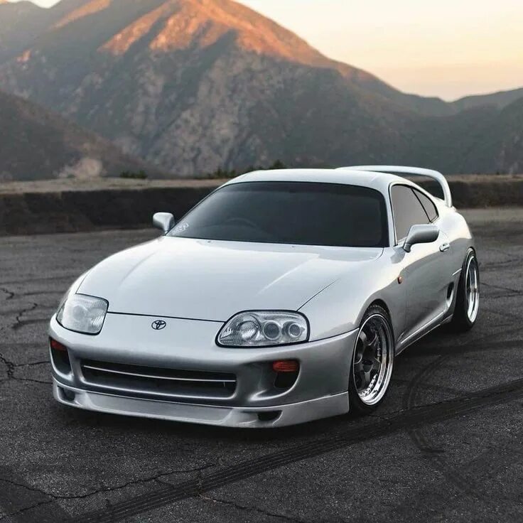 Покажи фото тойоты супра #Toyota #Supra Voiture, Motos