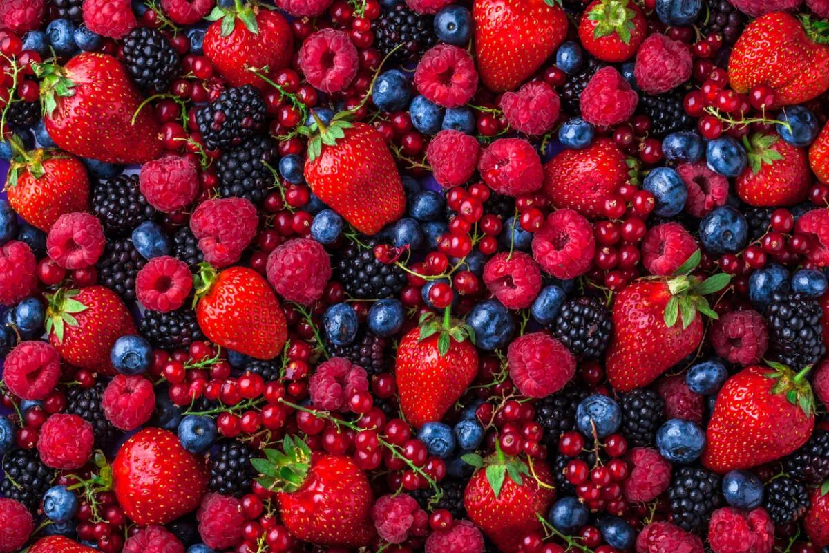 Покажи фото ягод 13 Foods That Help With Diabetes, from Raspberries and Blueberries to Tuna and B