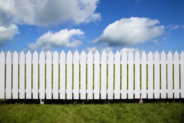 Покажи фото забор White picket fence White picket fence, White fence, Picket fence