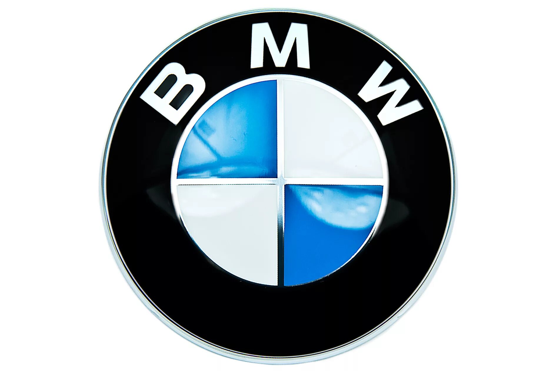 Покажи фото значка бмв BMW kicks the tires on digital twins to drive electrification.