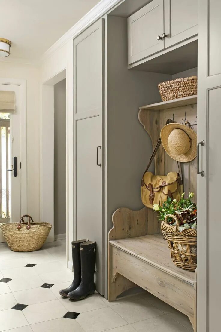 Покажи интерьер прихожей 17 Classic Taupe Paint Colors For Every Room In Your Farmhouse Mudroom makeover,