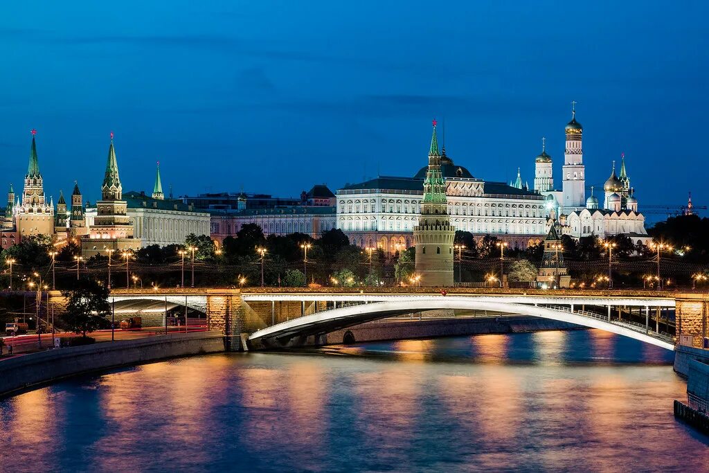 Покажи как выглядит город россия Moscow Kremlin The Moscow Kremlin is a historic fortified . Flickr