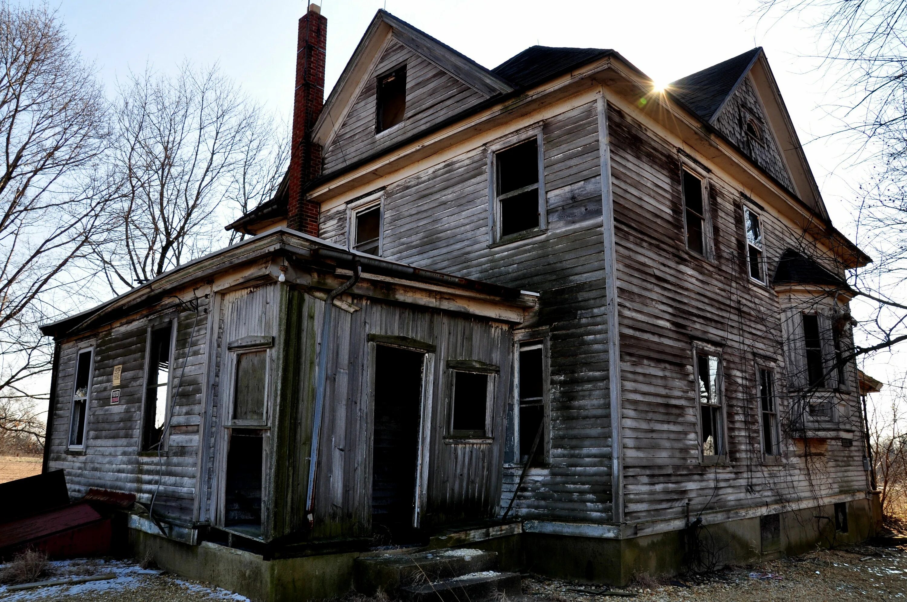 Покажи как выглядят заброшенные дома Image result for abandoned mansion Old abandoned houses, Haunted places, Creepy 