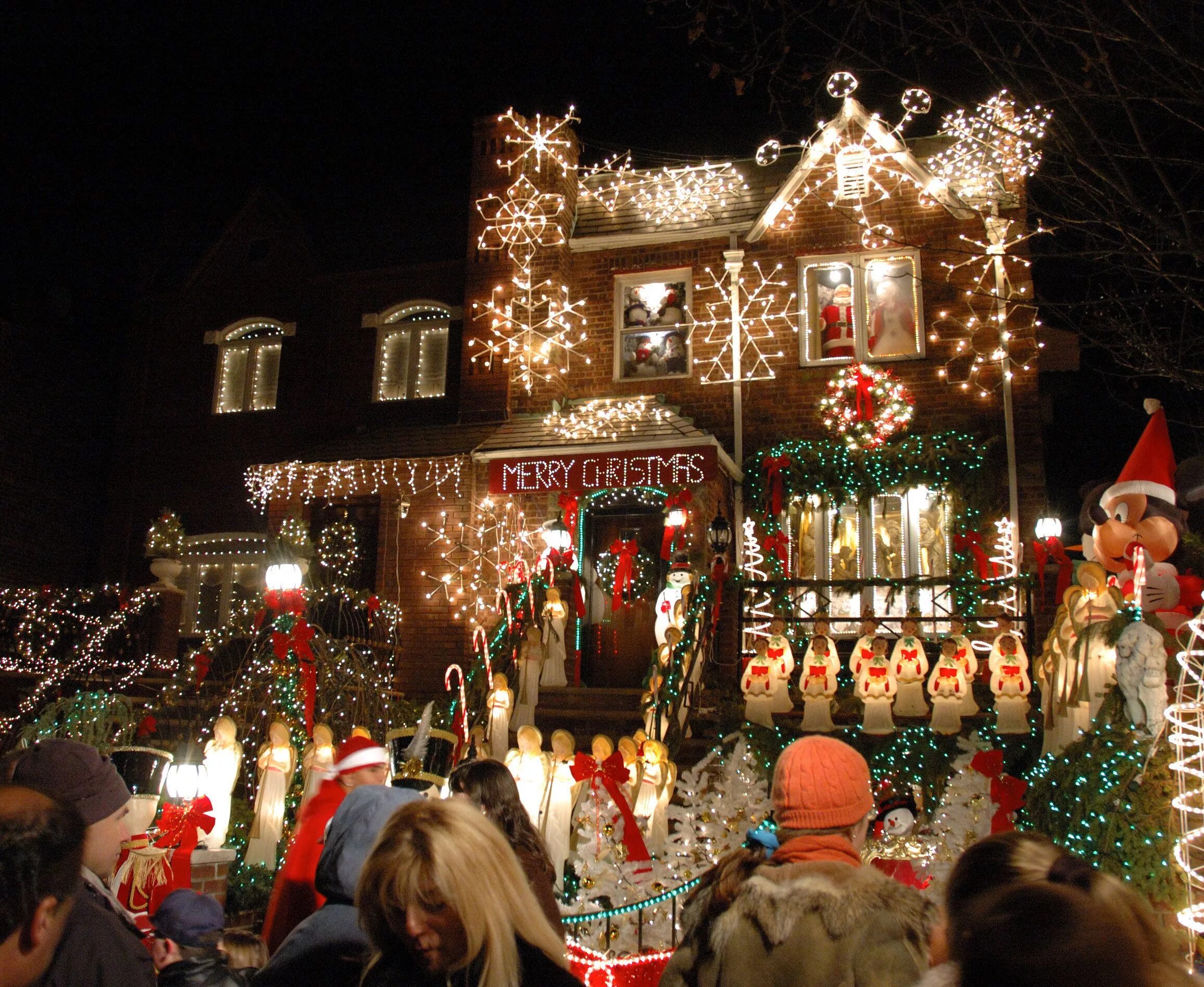 Покажи картинки рождества Where to See Brooklyn's Amazing Dyker Heights Christmas Lights Navidad, Evento d