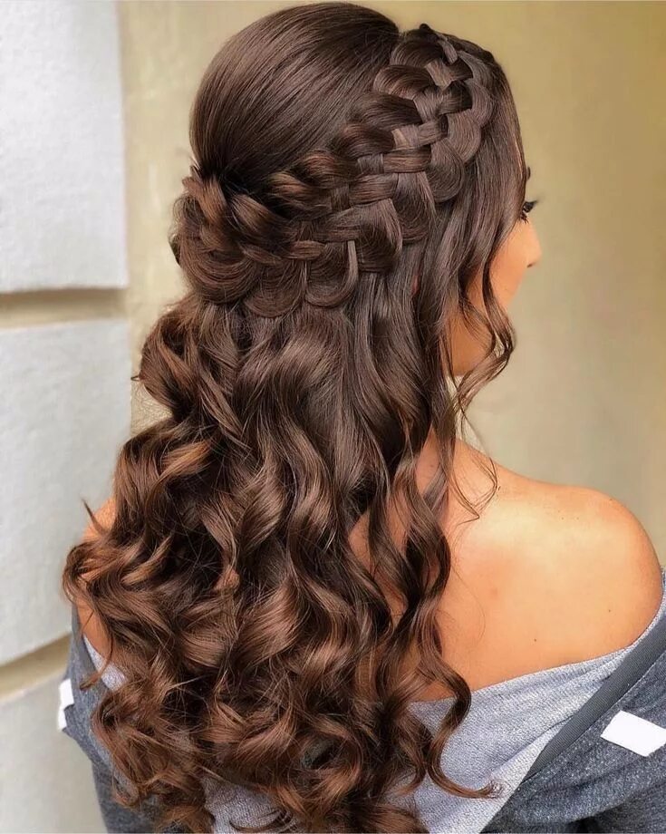 Покажи красивые прически на длинные волосы Pin on 15 años Down hairstyles for long hair, Prom hairstyles for long hair, Qui