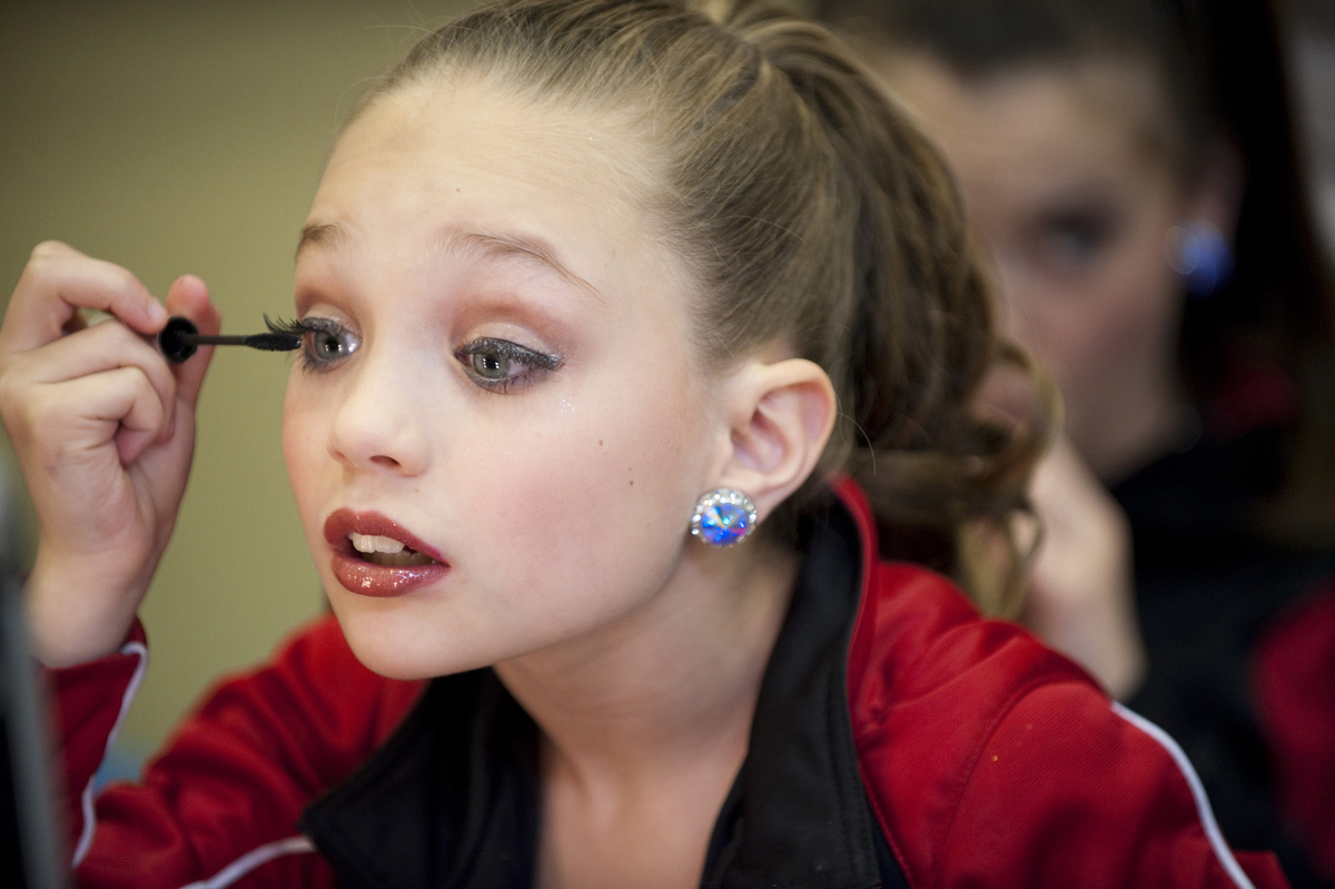 Maquiagem bem colorida para apresentação de ballet. #kidsmakeup #maquiagem #maqu